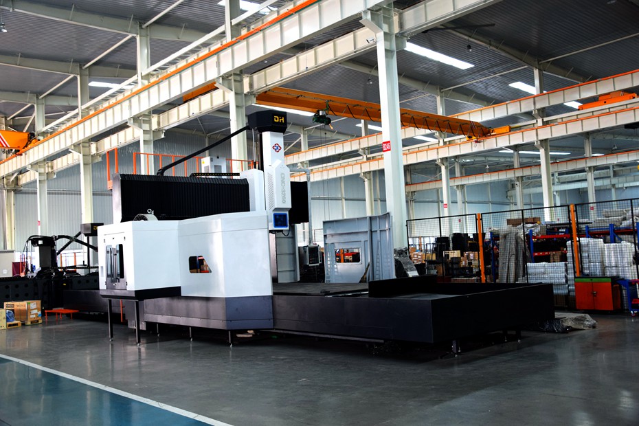 大型龍門(mén)加工中心.jpg